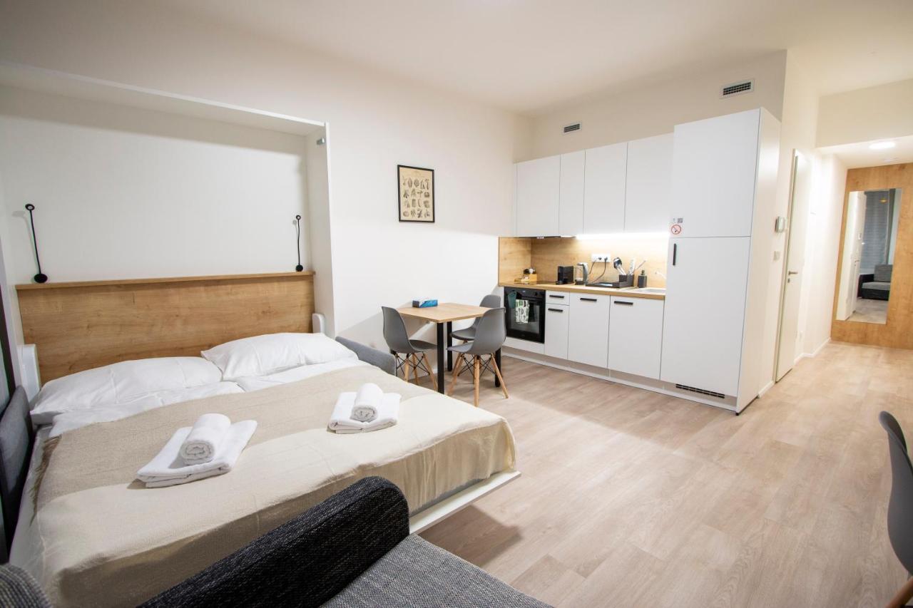 Kora Apartments Andel プラハ エクステリア 写真