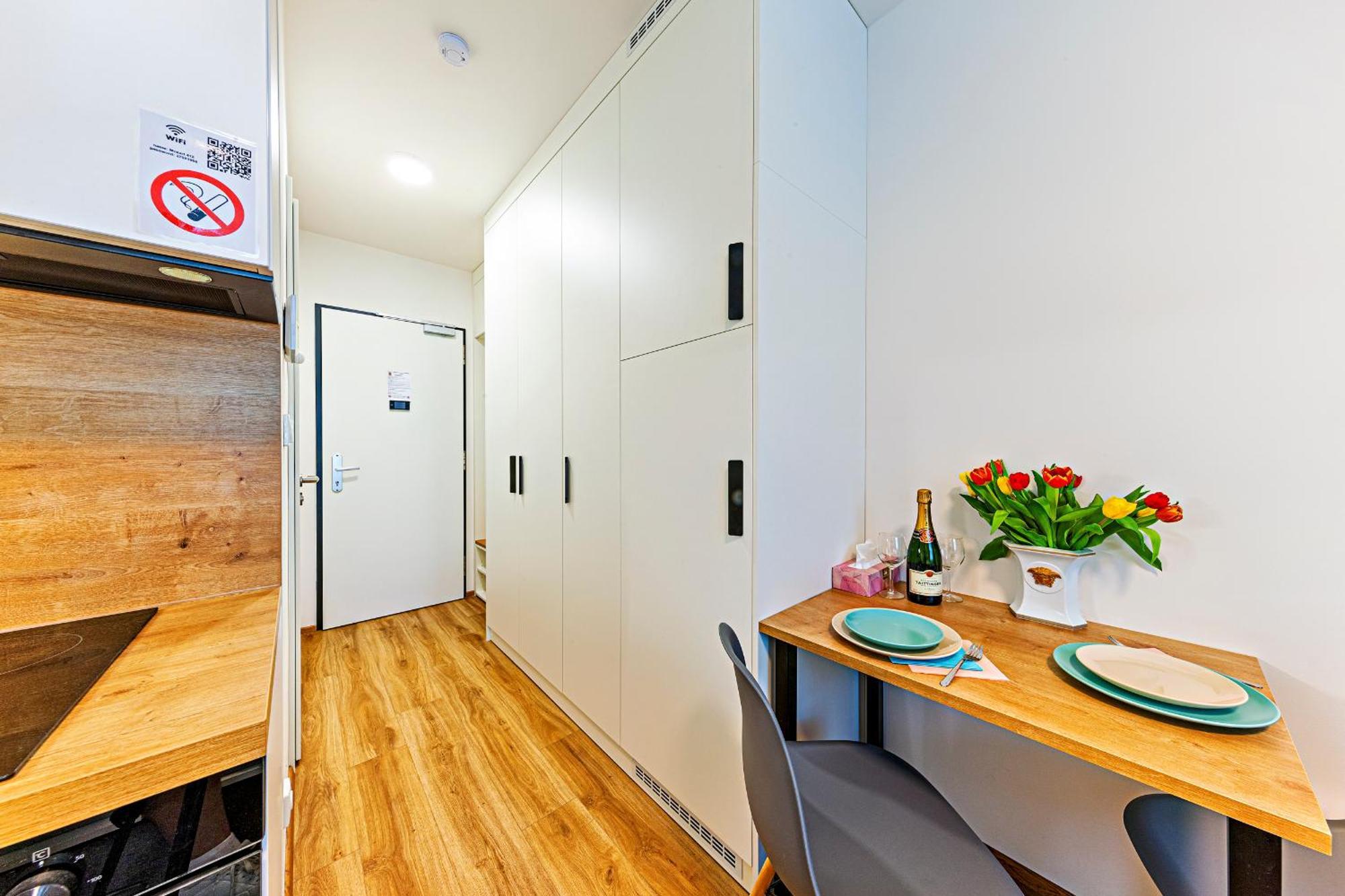 Kora Apartments Andel プラハ エクステリア 写真